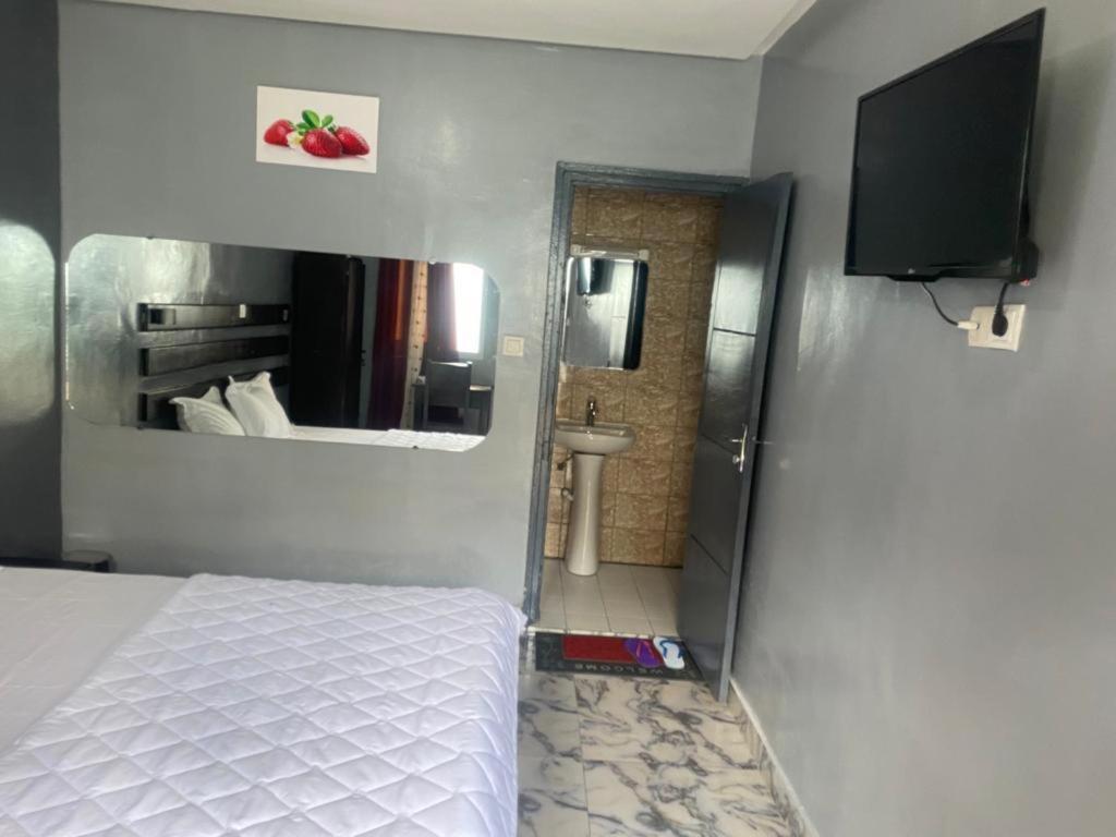 Sunrise Center Bonapriso 111 호텔 두알라 외부 사진